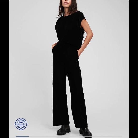 GAP Pants - NWT GAP Recycled High Rise Velvet Wide-Leg Pants Black Sz 10